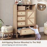 Cómoda de ratán con puertas corredizas estilo granero para dormitorio